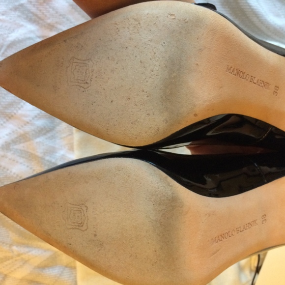 Manolo Blahnik Mary Jane Leather Shoes - Picture 3 of 6
